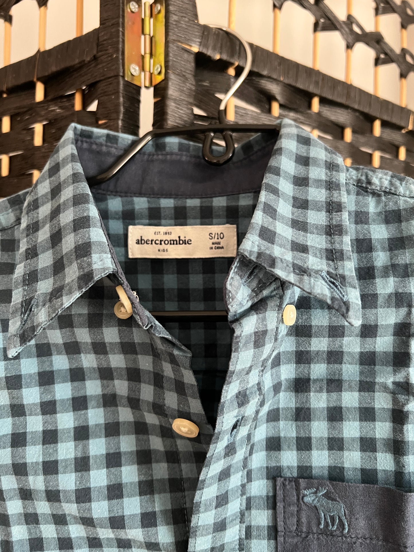 Abercrombie Blue checkered long-sleeve Used once Boys 10-12 y/o