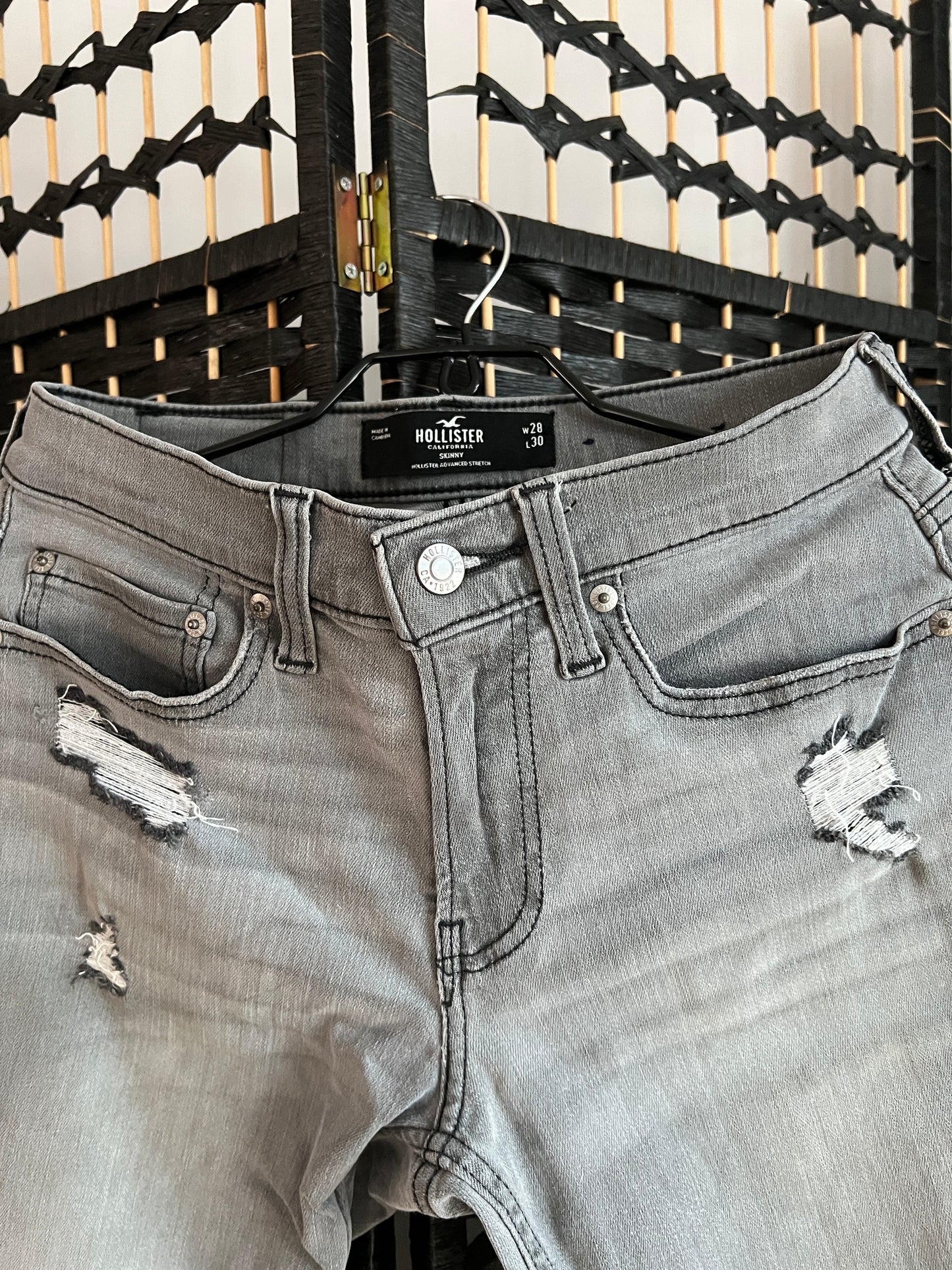 Hollister Grey Jeans, Used once W28-L30 14-15 y/o