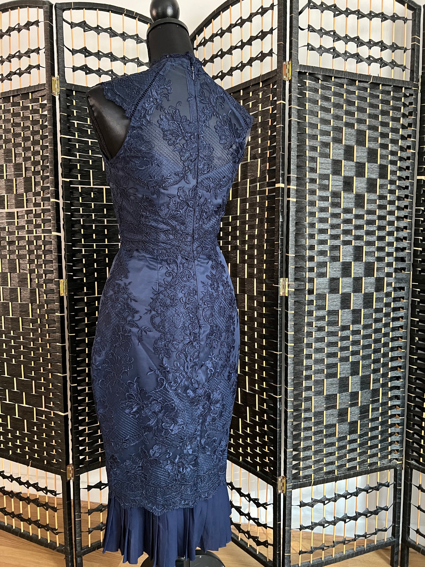 Lipsy London Navy Blue Midi Lace Dress VIP Party New with tag Size S