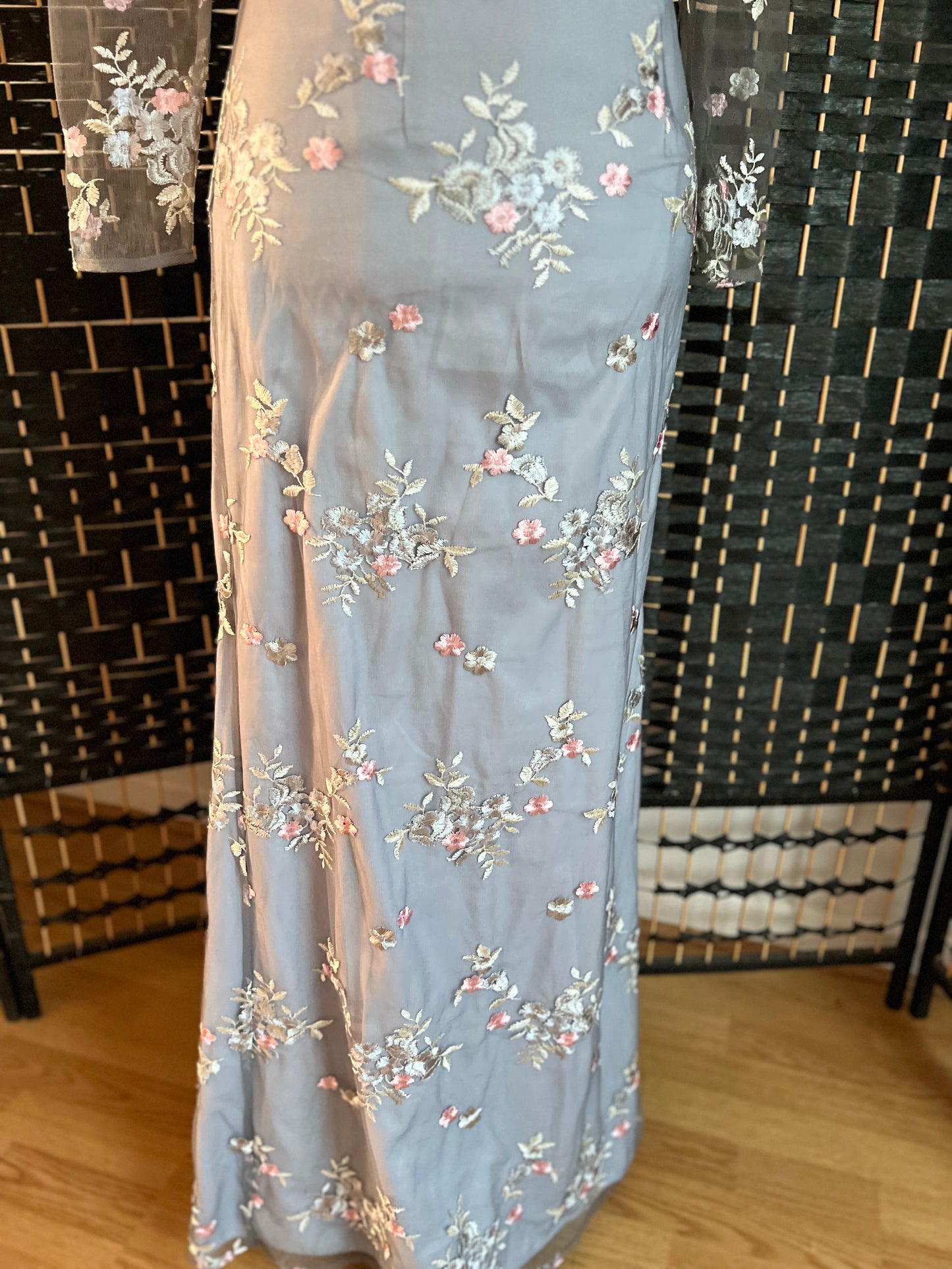 Chi-chi London Dusty Blue Occasion Long Dress/ Long Sleeve Dainty Floral Detail Pre-owned Size XS/S