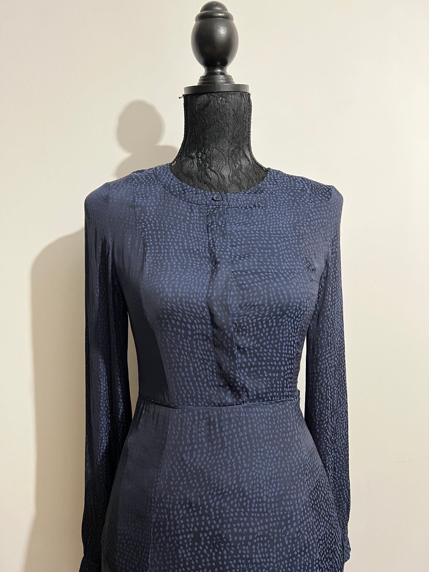 H&M Navy Blue silk tailored formal dress Pre-owned, Used once Size Small