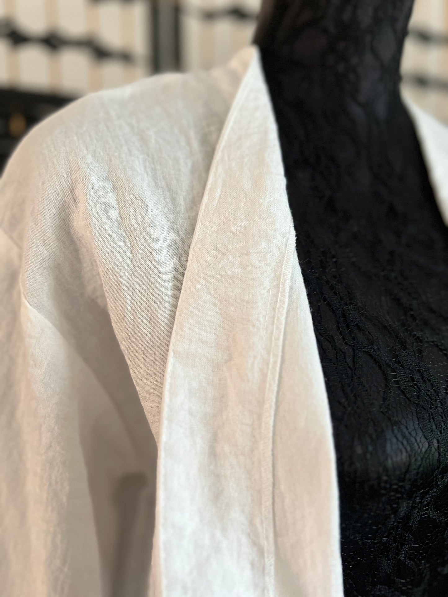 Light Before Dark White Cotton Blazer Size X/S