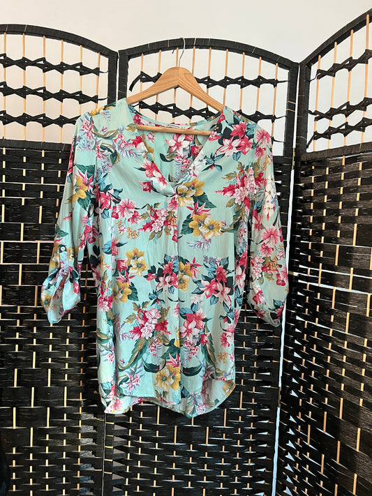 Stradivarius Mint Green Floral Blouse Pre-owned Size  M