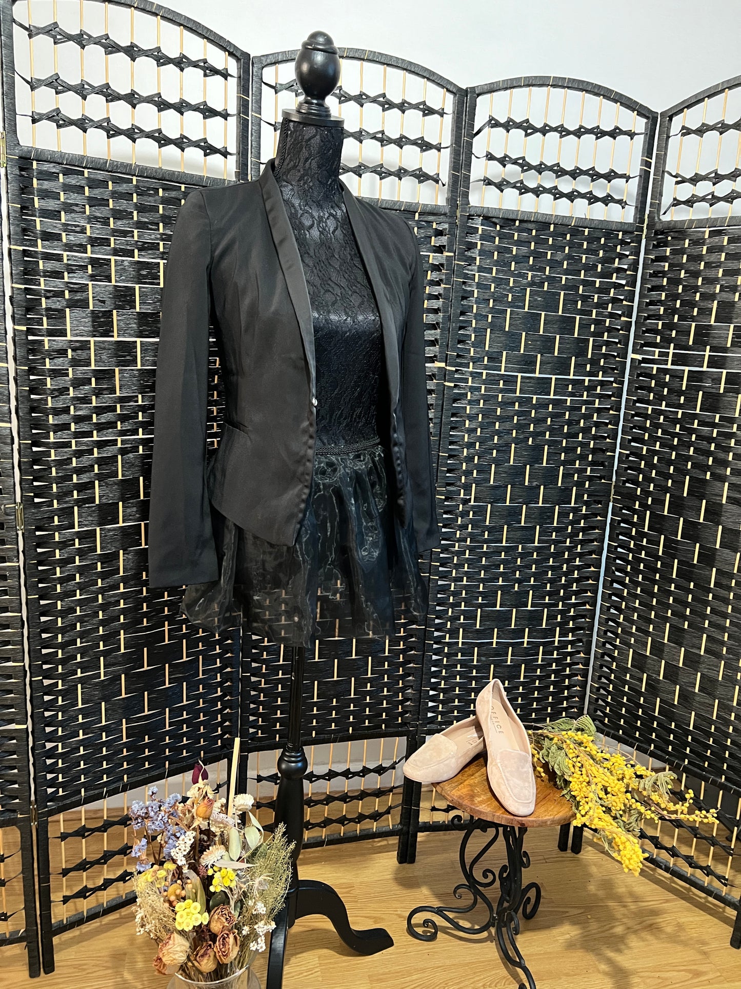 Miss Selfridge Black Short Tailored Blazer Used once Size XS/S