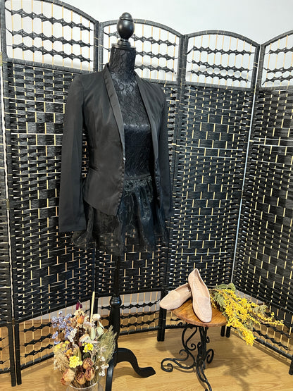 Miss Selfridge Black Short Tailored Blazer Used once Size XS/S