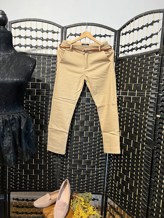 Bershka Beige/Nude Chino Jeans New with belt Size S