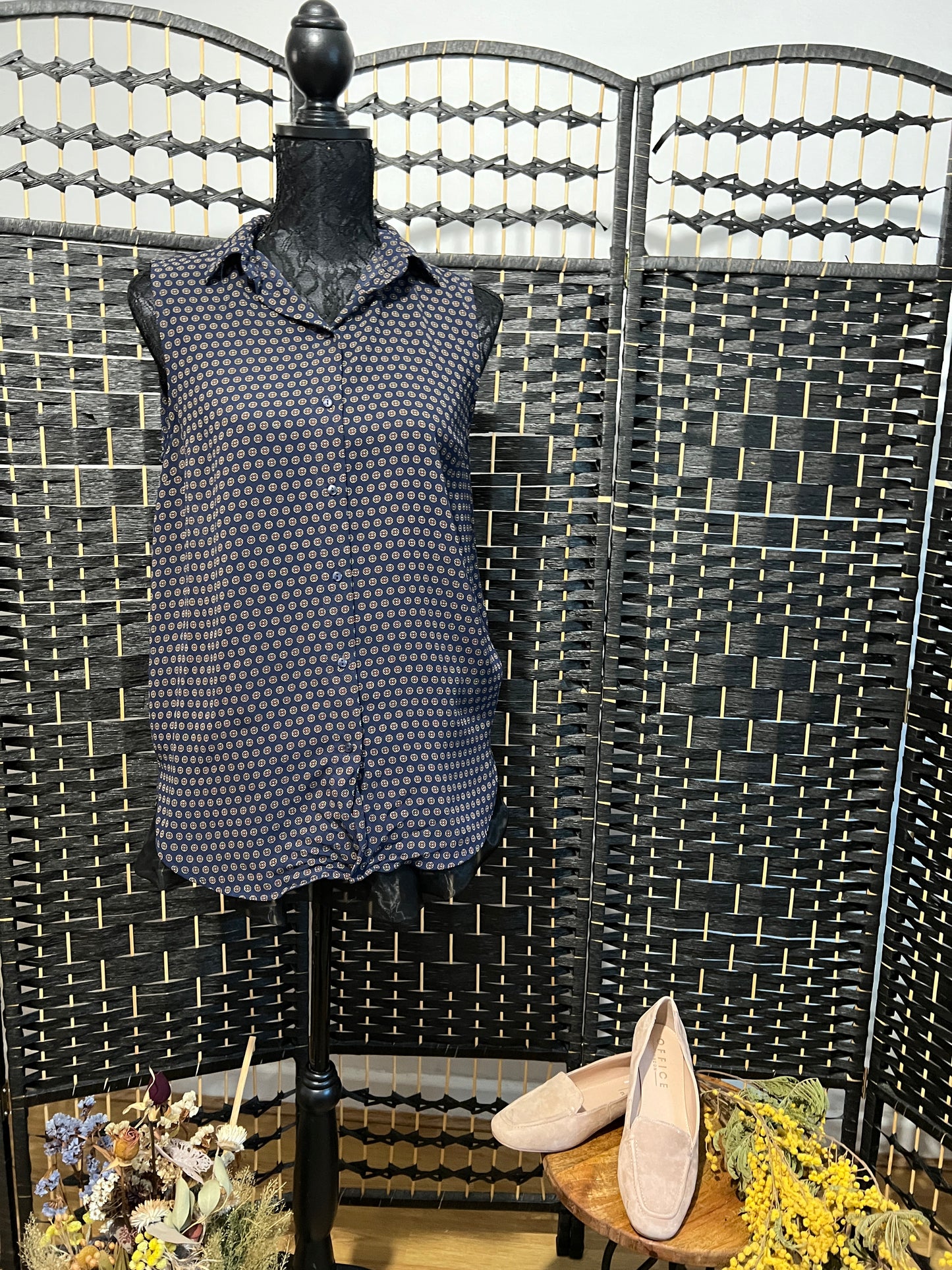 H&M Blue Dotted Pattern Sleeveless Blouse Pre-owned Size S